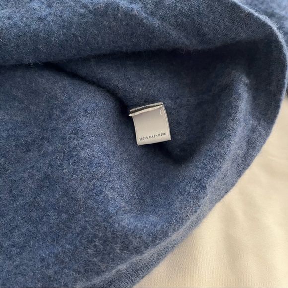 Neiman Marcus 100% Superfine Cashmere Cree Neck Pull Over Sweater - Picture 4 of 7